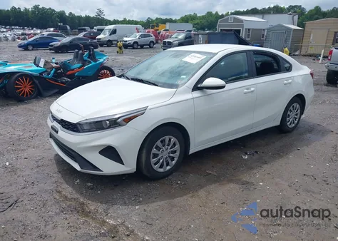 2023 Kia Forte Lx из США, поврежденный, VIN 3KPF24AD5PE677916